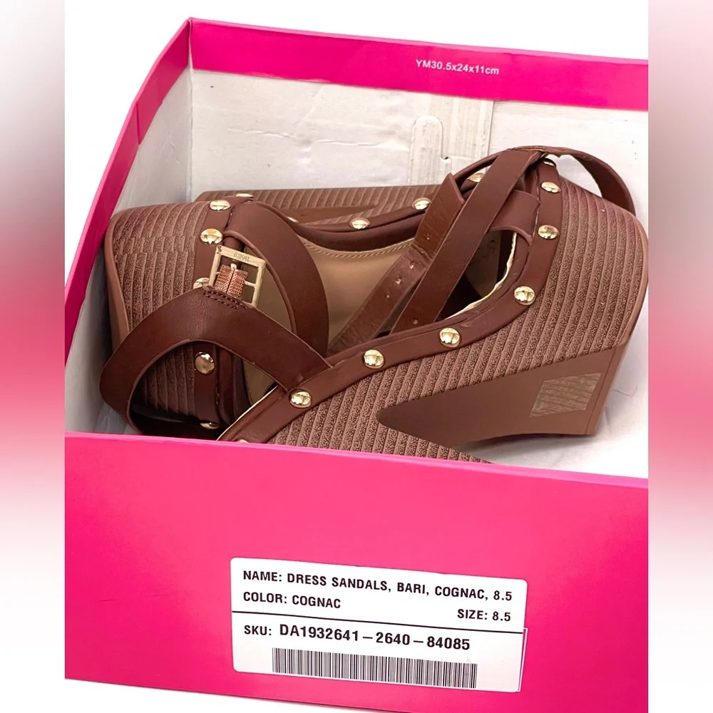 Shoe Dazzle Brown Platform Heels with Gold Accents - Picture 2 of 4